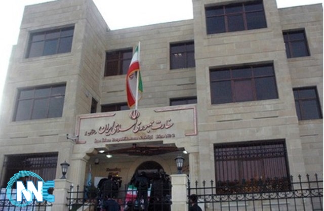 السفارة الإیرانیة تعلن المباشرة بإلغاء رسوم سمات الدخول للعراقیین