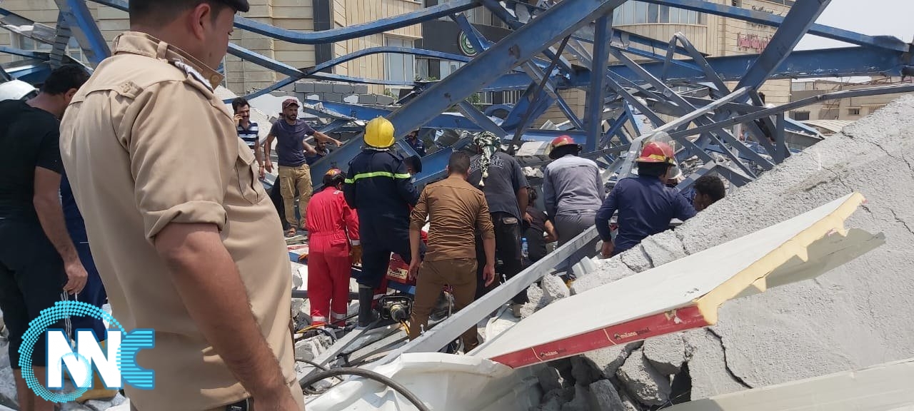 الدفاع المدني ينقذ 7 عمال وينتشل 3 جثث نتيجة انهيار مرفق رياضي بالبصرة