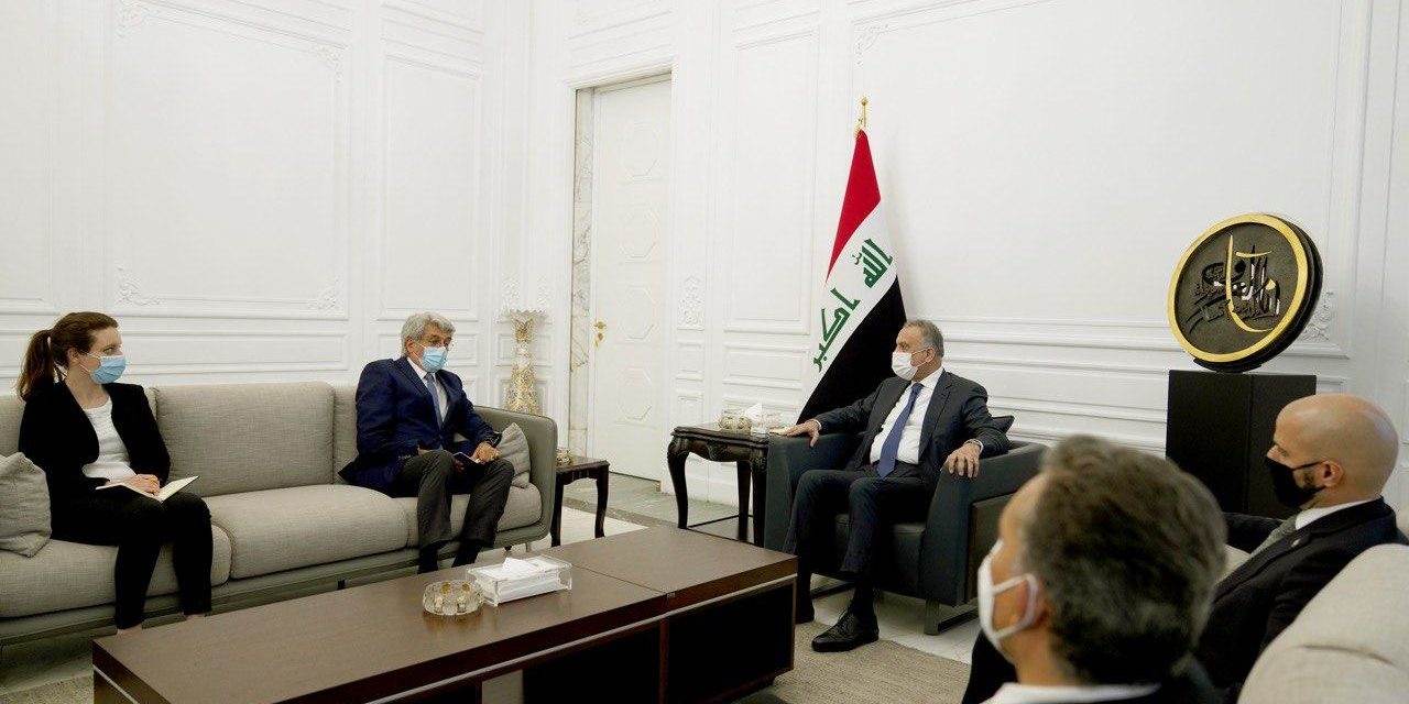 الكاظمي والسفير الفرنسي يبحثان دور العراق في تهدئة واستقرار المنطقة