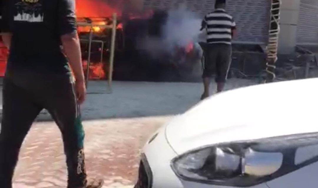 بالفيديو.. حريق يطال أحد المتاجر في تكريت