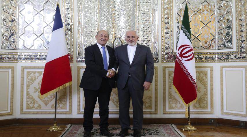 إيران تدعو فرنسا إلى الكف عن الالتزام بالعقوبات الأميركية
