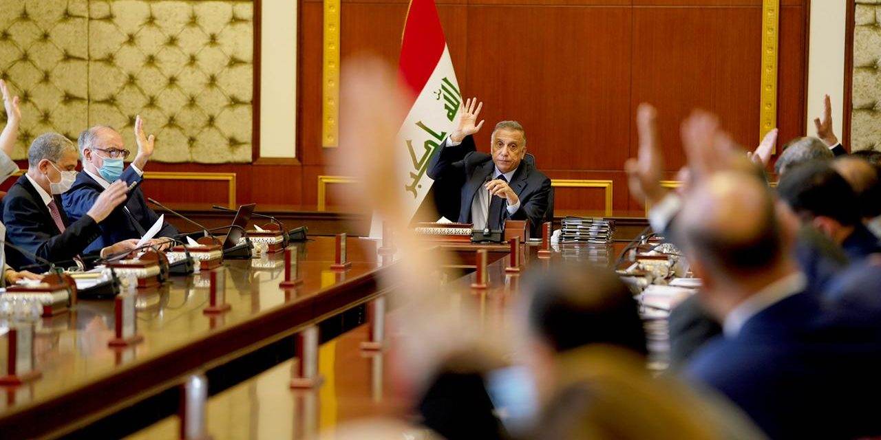 مجلس الوزراء يخفف القيد على وزير الصحة ومحافظ بغداد.. إلغاء سحب اليد