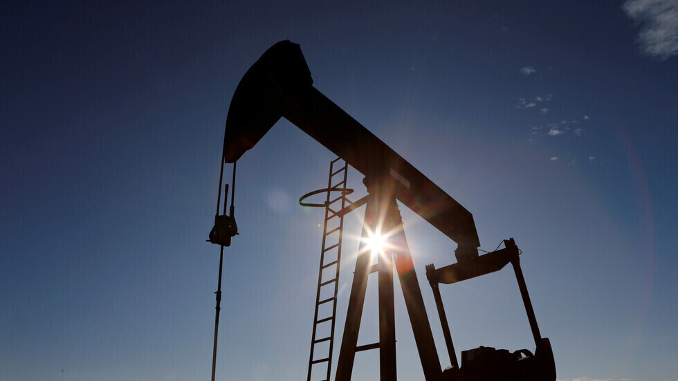 ارتفاع النفط لأعلى مستوياته منذ سنوات.. وبرنت يصل لـ 72.17 دولاراً