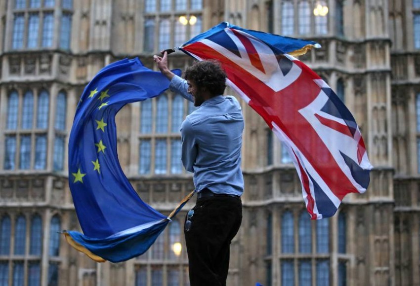 لندن ترفض تمديد مهلة مواطني الاتحاد الأوروبي لتمديد الإقامة