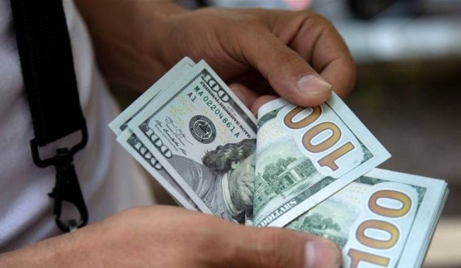 الدولار يتخطى حاجز الـ150 دينارا في السوق العراقية لليوم