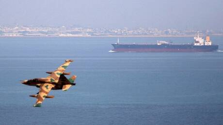 الحرس الثوري الإيراني ينفي ضلوعه في أي حادث بحري بخليج عمان