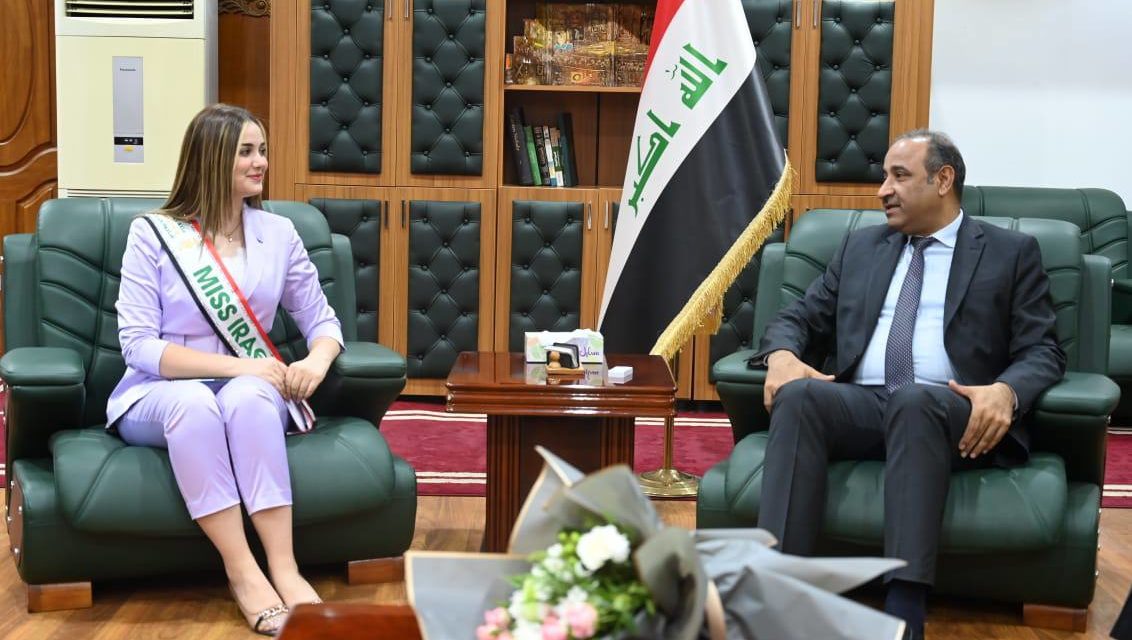 وزير الثقافة يستقبل ملكة جمال العراق