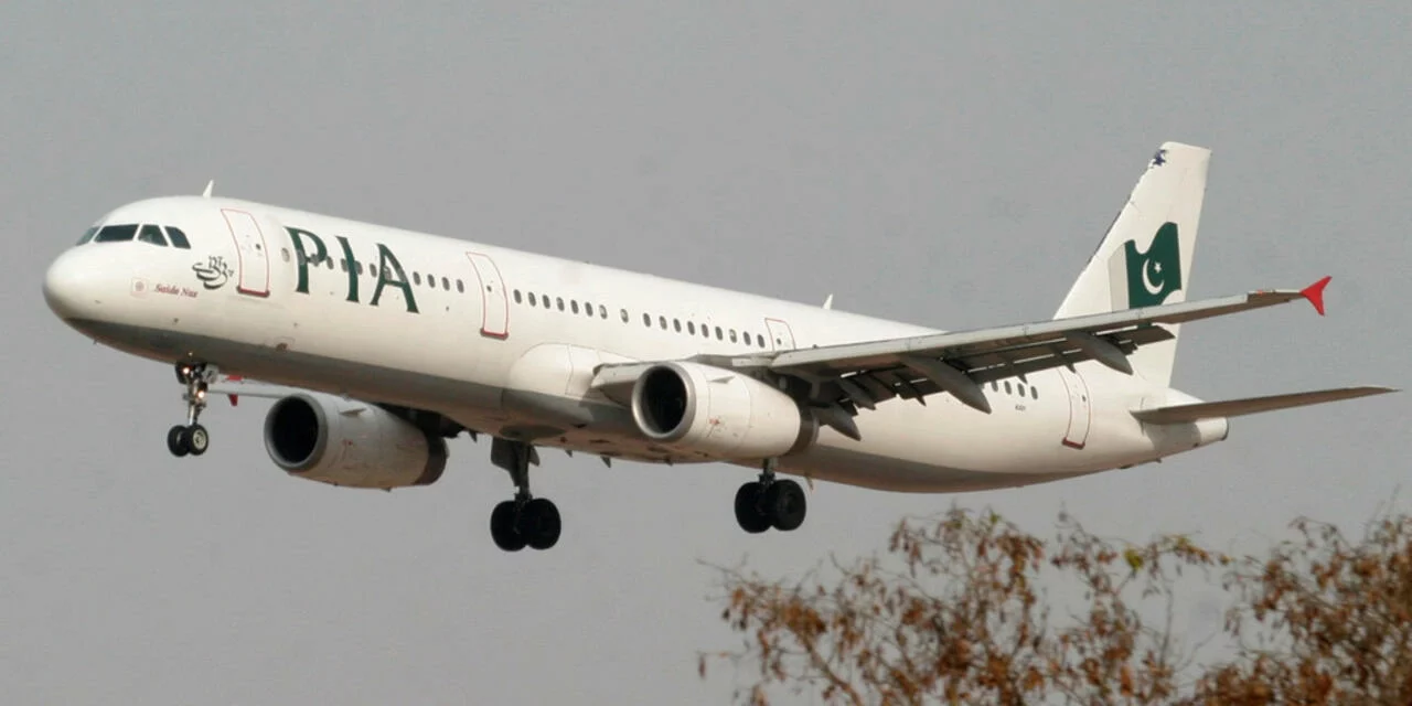 باكستان تسير أول طائرة مدنية إلى العراق